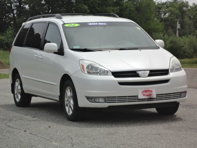 Toyota Sienna 2004 photo 6