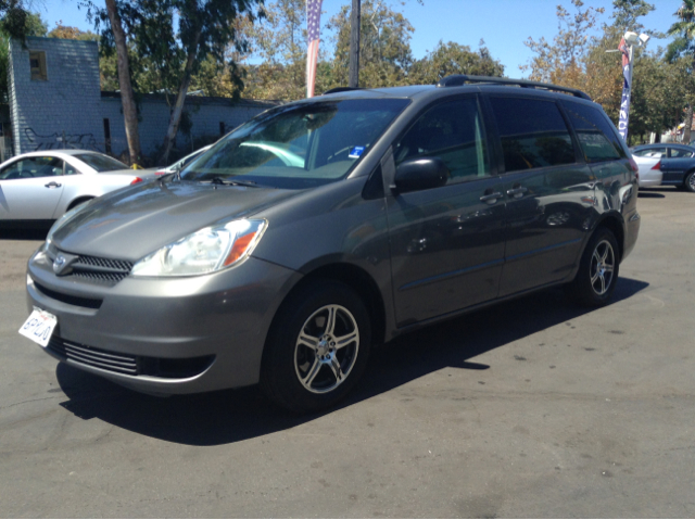 Toyota Sienna 2004 photo 1