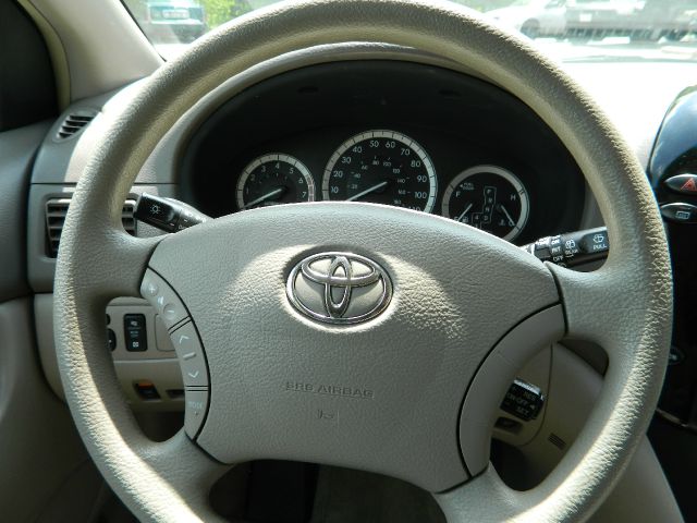 Toyota Sienna 2004 photo 16