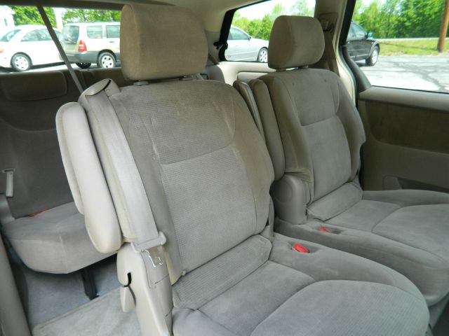 Toyota Sienna 2004 photo 20