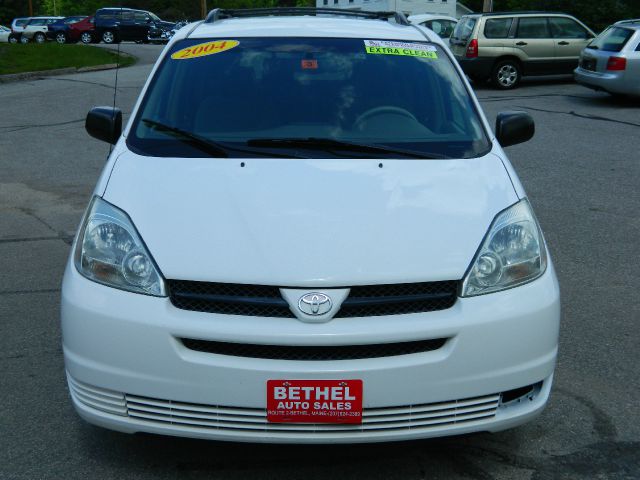 Toyota Sienna 2004 photo 25