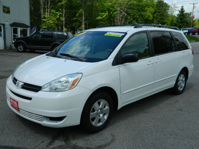 Toyota Sienna 2004 photo 6