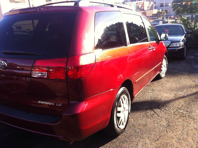 Toyota Sienna 2004 photo 12