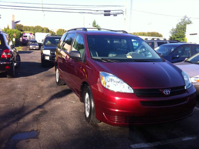 Toyota Sienna 2004 photo 8