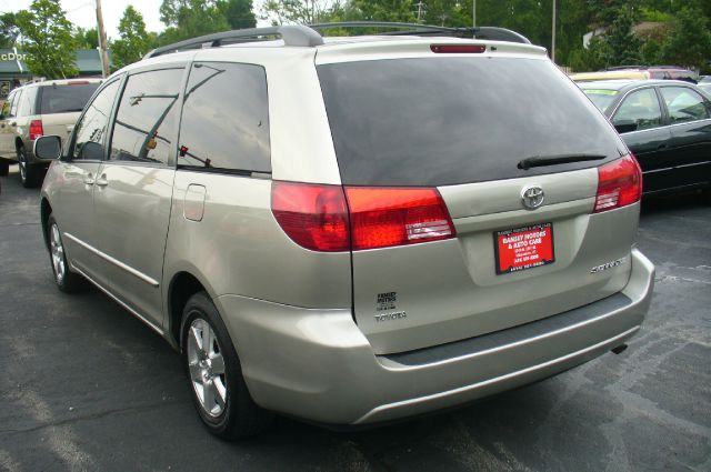 Toyota Sienna SEL Sport Utility 4D MiniVan