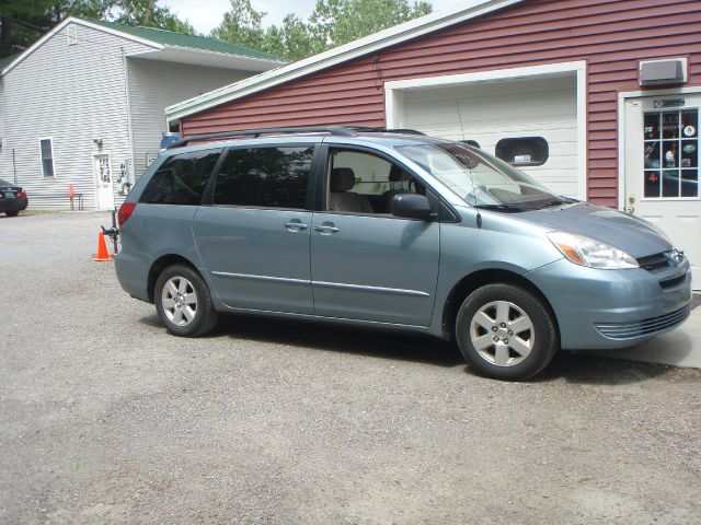 Toyota Sienna 2004 photo 7