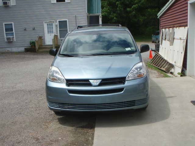 Toyota Sienna 2004 photo 8