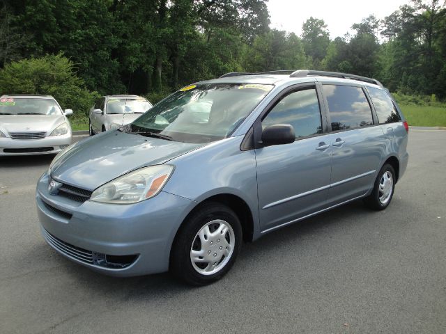 Toyota Sienna 2004 photo 10