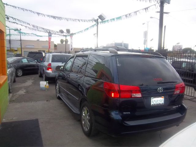 Toyota Sienna 2004 photo 7