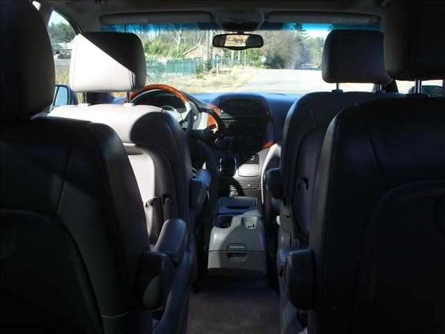 Toyota Sienna 2004 photo 3