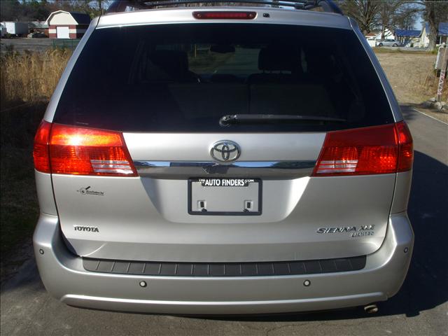 Toyota Sienna 2004 photo 5