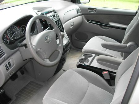 Toyota Sienna 2004 photo 3