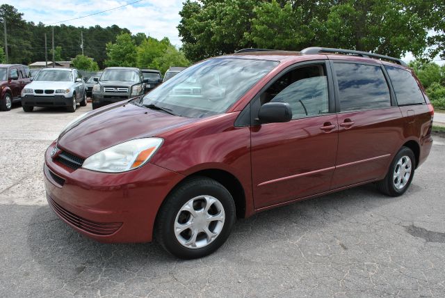 Toyota Sienna 2004 photo 14