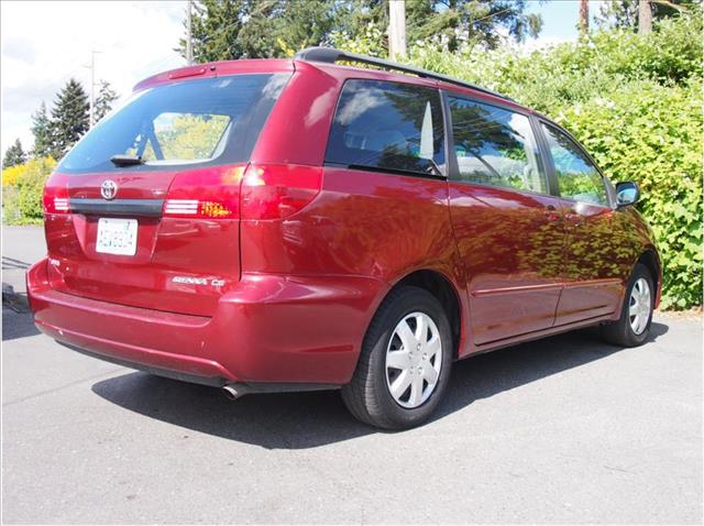 Toyota Sienna 2004 photo 4