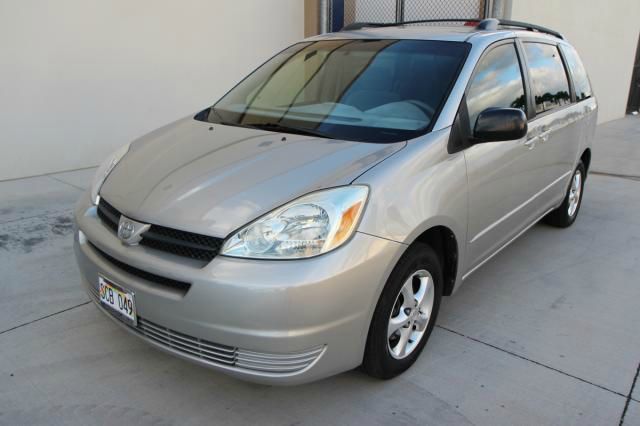 Toyota Sienna 2004 photo 3