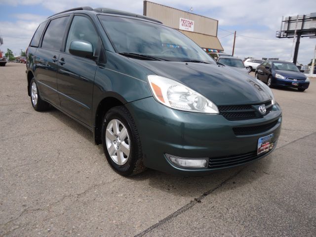 Toyota Sienna 2004 photo 10