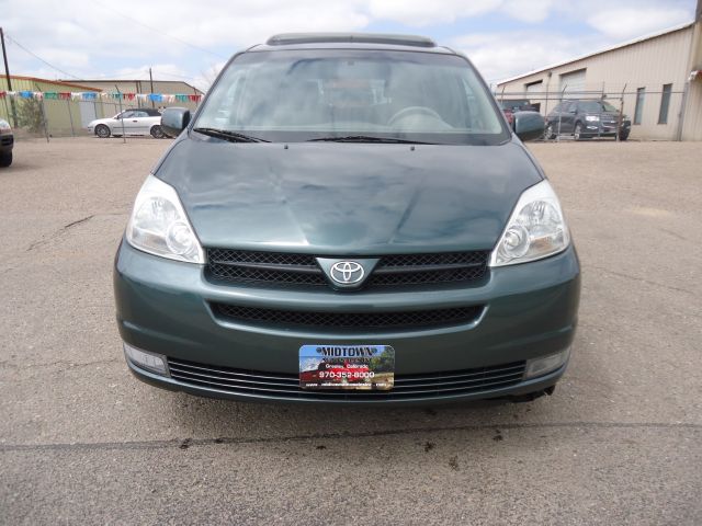 Toyota Sienna 2004 photo 21