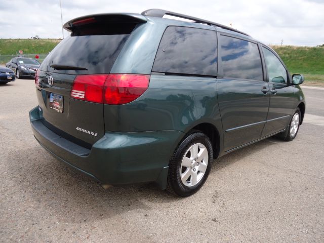 Toyota Sienna 2004 photo 5