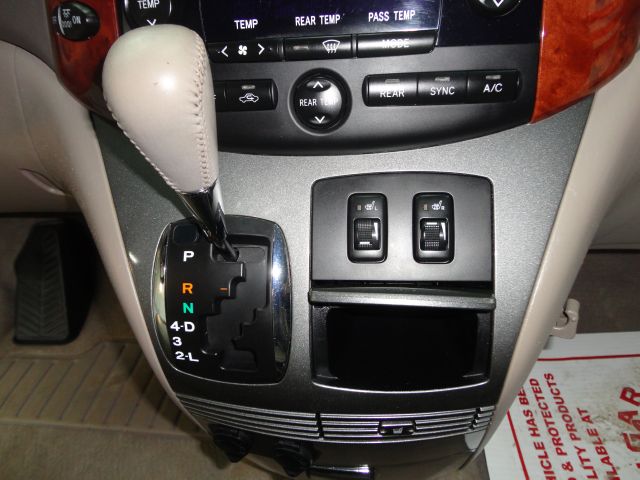 Toyota Sienna 2004 photo 20