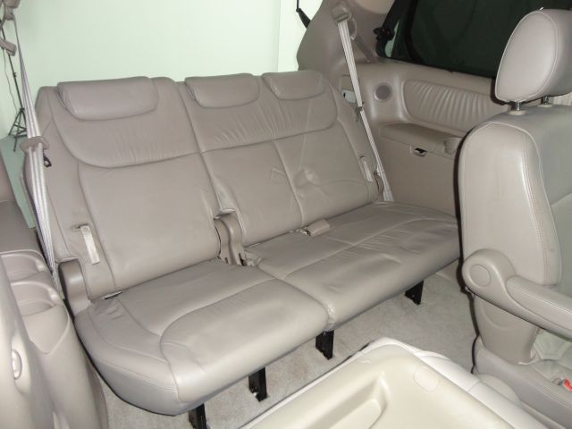 Toyota Sienna 2004 photo 30