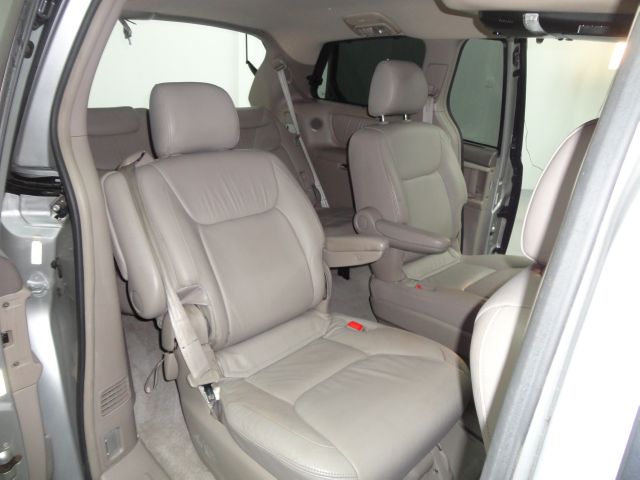 Toyota Sienna 2004 photo 34