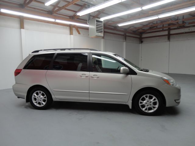 Toyota Sienna 2004 photo 42