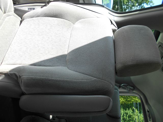 Toyota Sienna 2004 photo 1