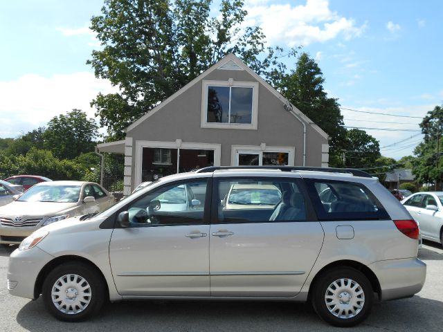 Toyota Sienna 2004 photo 14