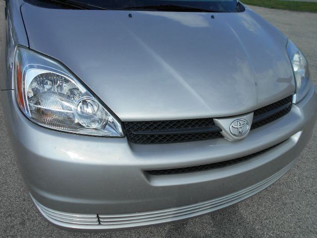 Toyota Sienna 2004 photo 30