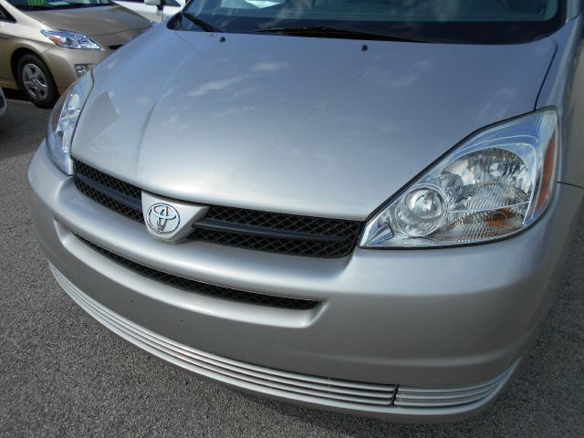 Toyota Sienna 2004 photo 34