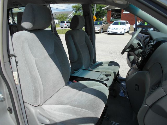 Toyota Sienna 2004 photo 42