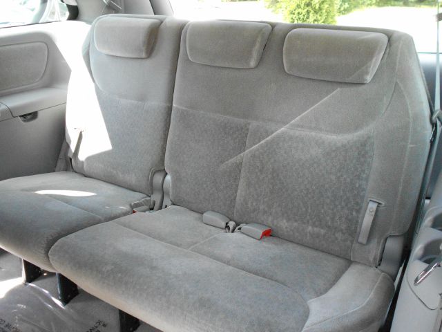 Toyota Sienna 2004 photo 52