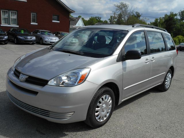 Toyota Sienna 2004 photo 56