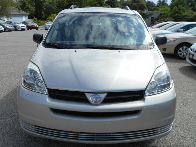 Toyota Sienna 2004 photo 57