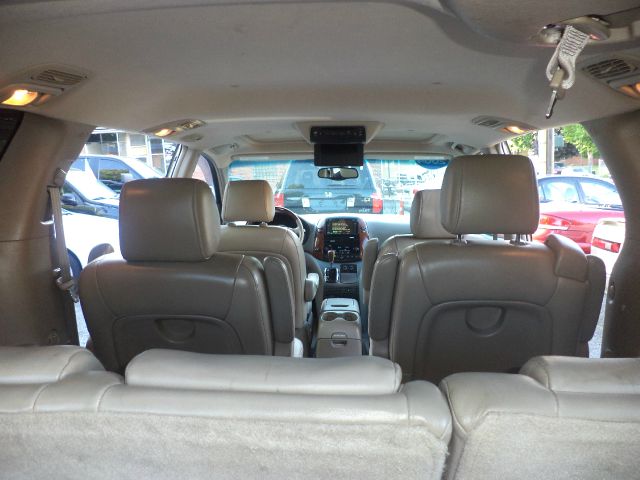 Toyota Sienna 2004 photo 1