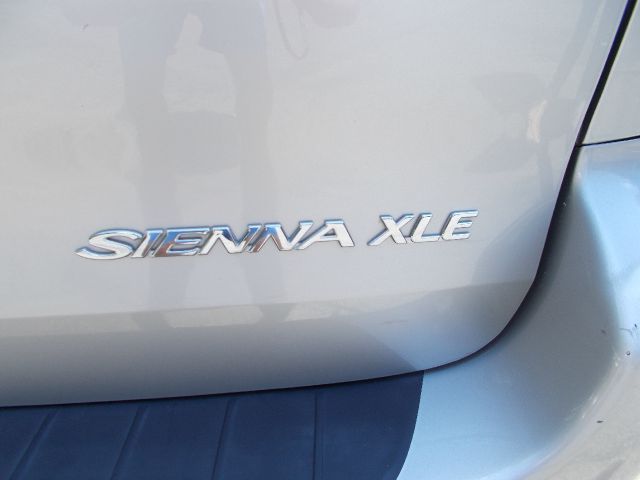 Toyota Sienna 2004 photo 15