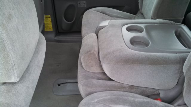 Toyota Sienna 2004 photo 4