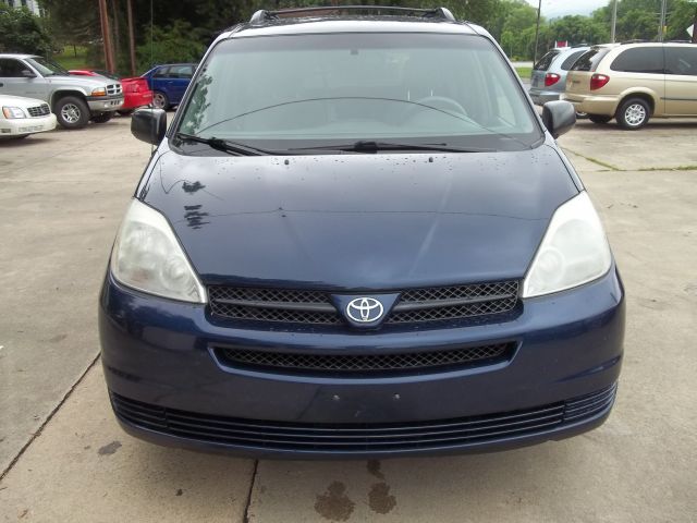 Toyota Sienna 2004 photo 1