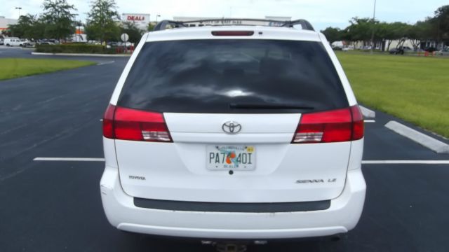 Toyota Sienna 1997 Ford GL MiniVan