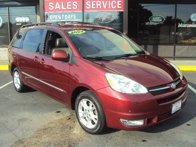 Toyota Sienna 2004 photo 3