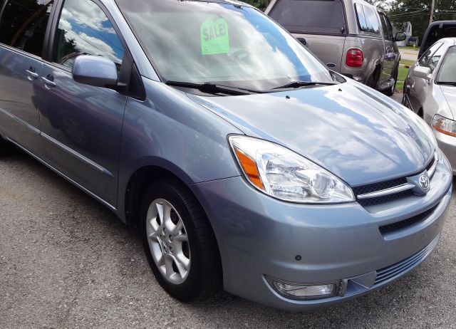 Toyota Sienna 2004 photo 4