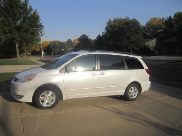 Toyota Sienna 2004 photo 4