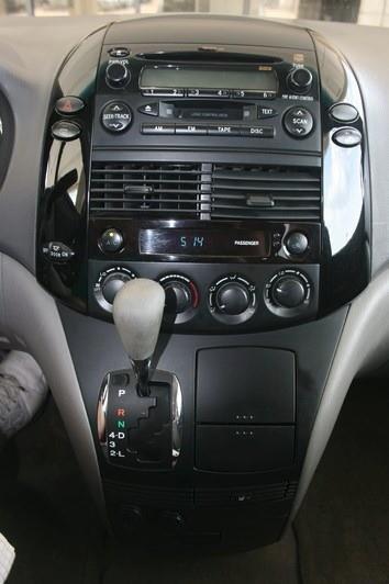 Toyota Sienna 2004 photo 4