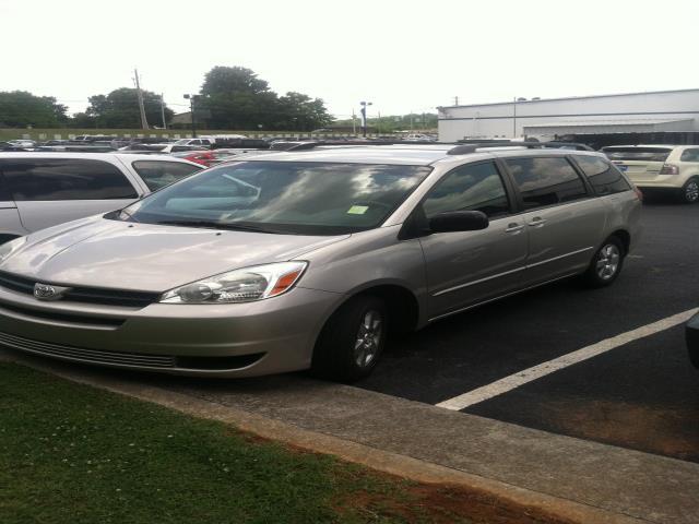 Toyota Sienna 2004 photo 1