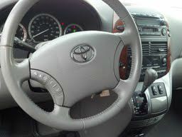 Toyota Sienna 2004 photo 2