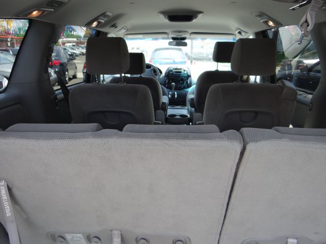 Toyota Sienna 2004 photo 8