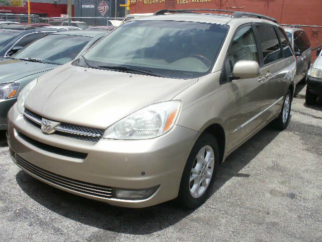 Toyota Sienna 2004 photo 5