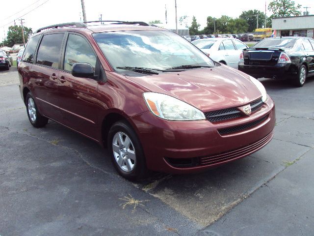 Toyota Sienna 2004 photo 1