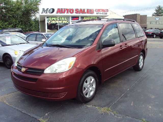 Toyota Sienna 2004 photo 3