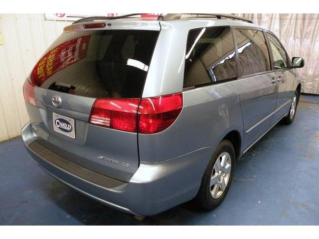 Toyota Sienna 2005 photo 4